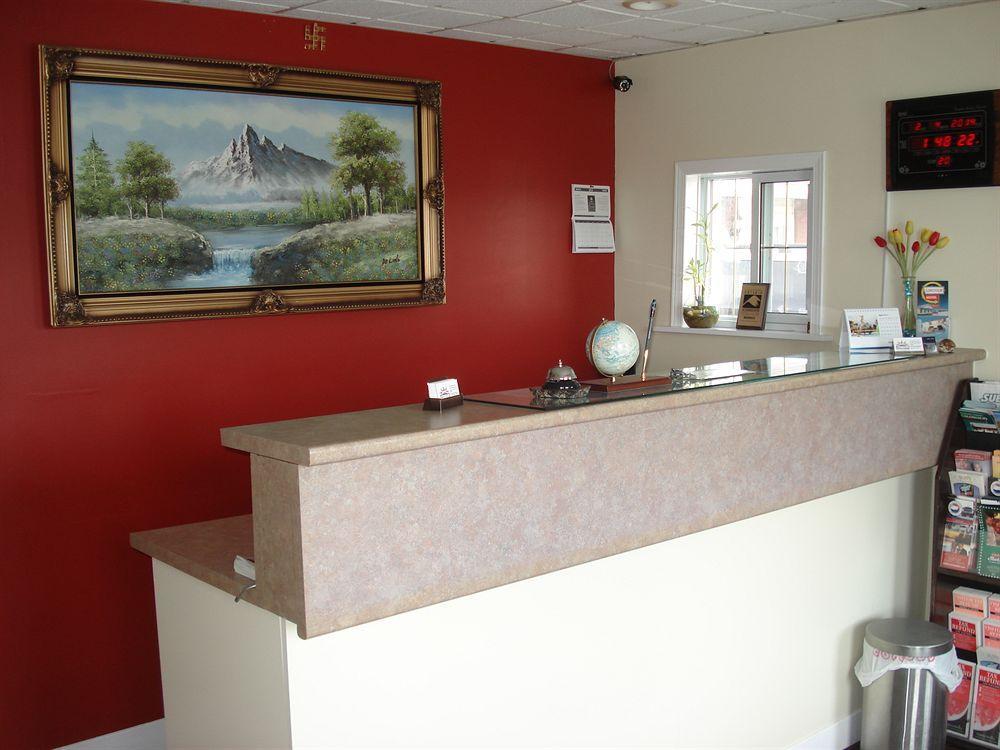 Lincoln Motel Sturgeon Falls Экстерьер фото