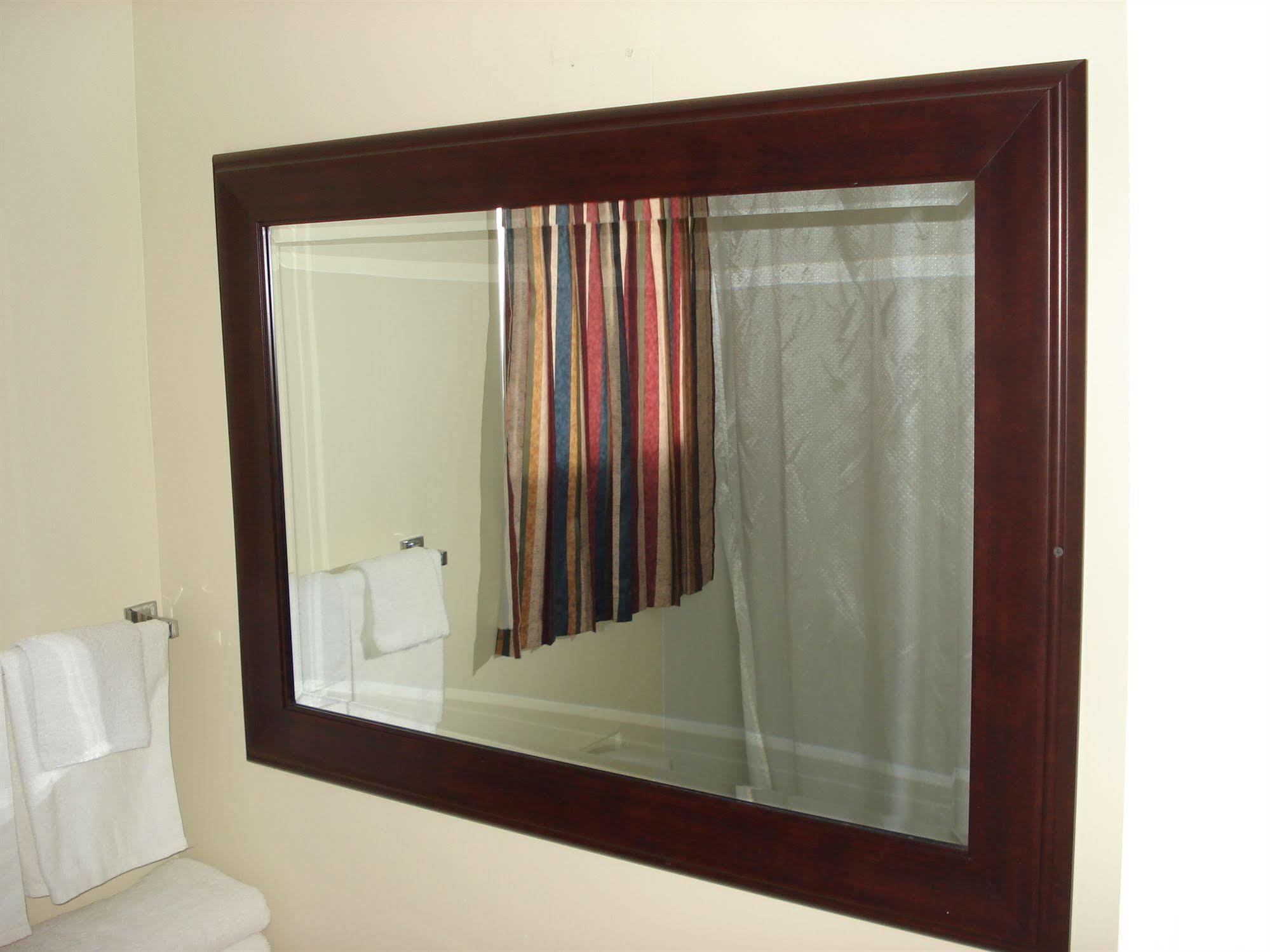 Lincoln Motel Sturgeon Falls Экстерьер фото