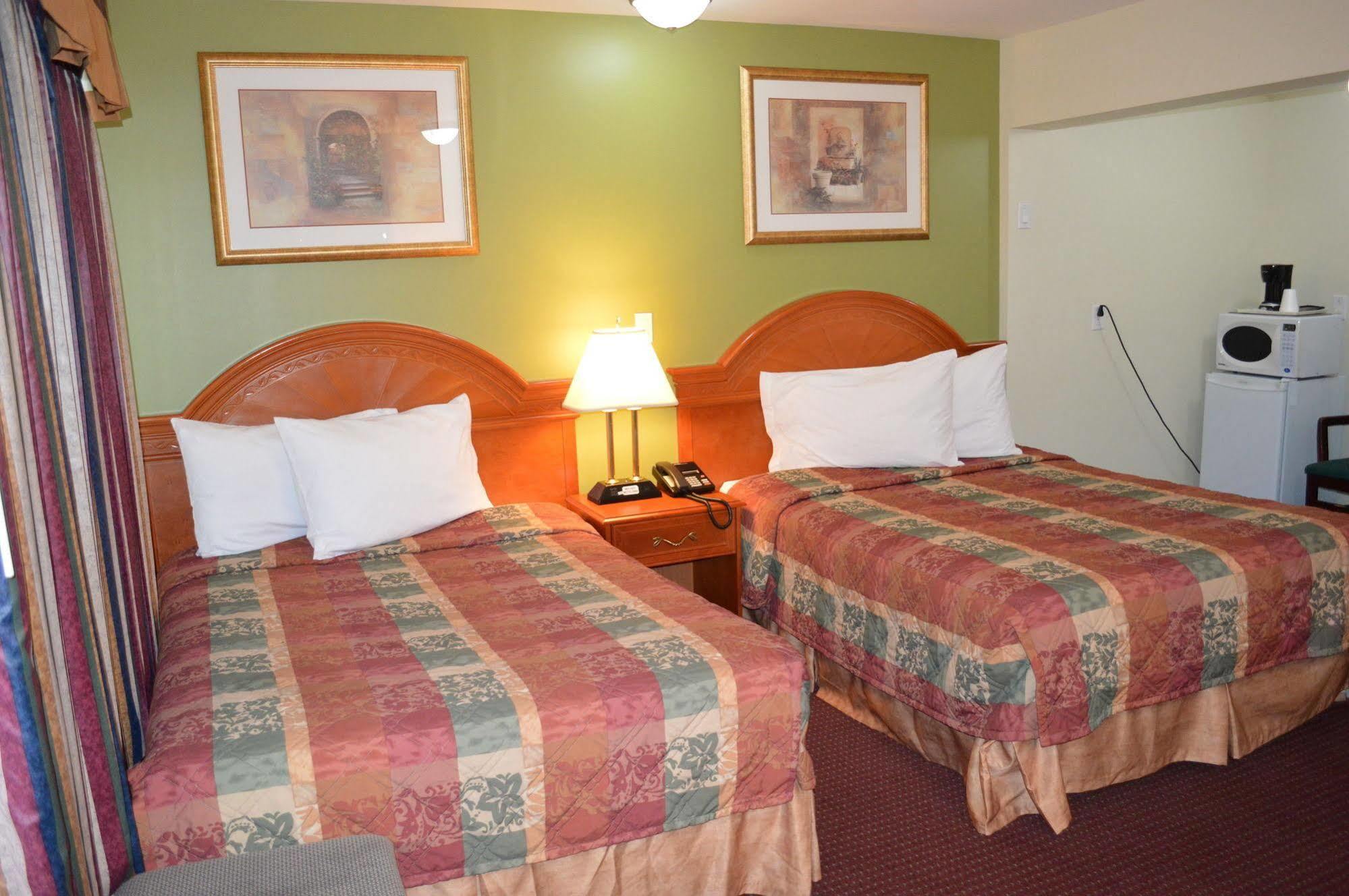 Lincoln Motel Sturgeon Falls Экстерьер фото