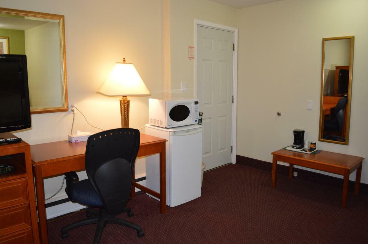 Lincoln Motel Sturgeon Falls Экстерьер фото