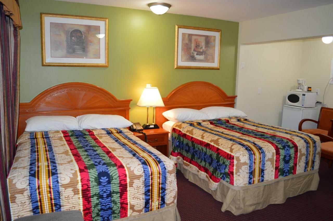 Lincoln Motel Sturgeon Falls Экстерьер фото