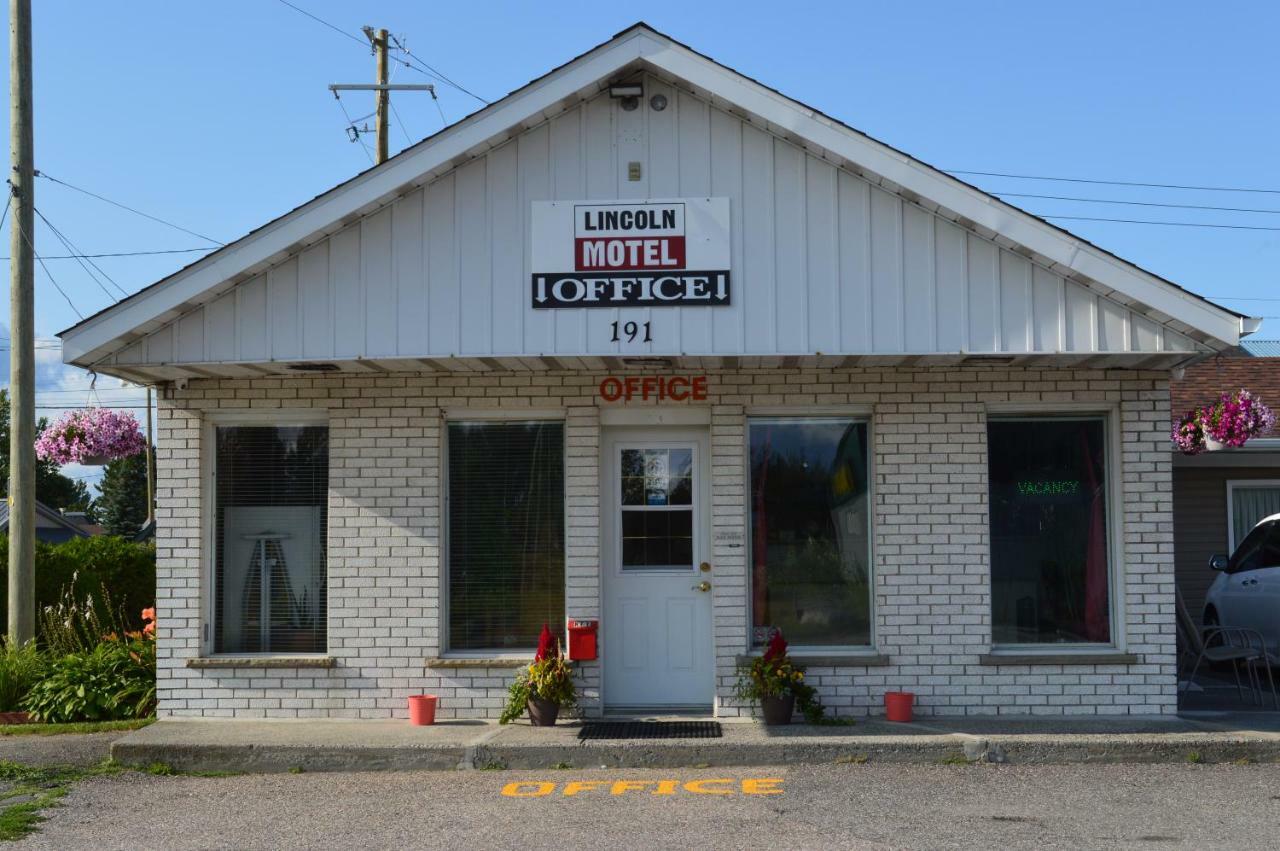 Lincoln Motel Sturgeon Falls Экстерьер фото